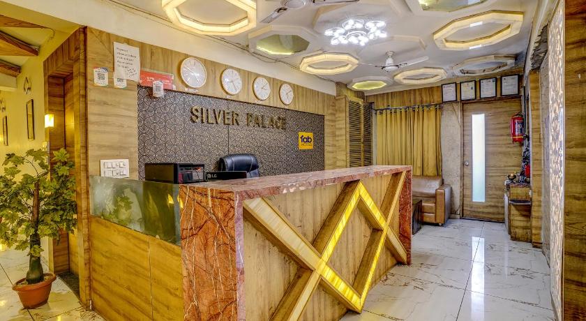 FabHotel Silver Palace photo