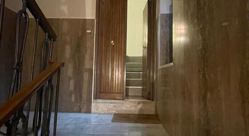 IREX Trevi Fountain private apartment photo