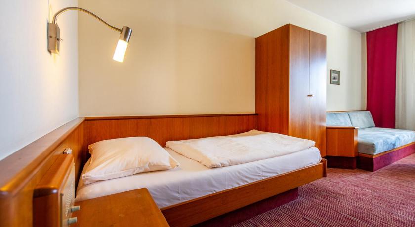 Diehls Hotel photo