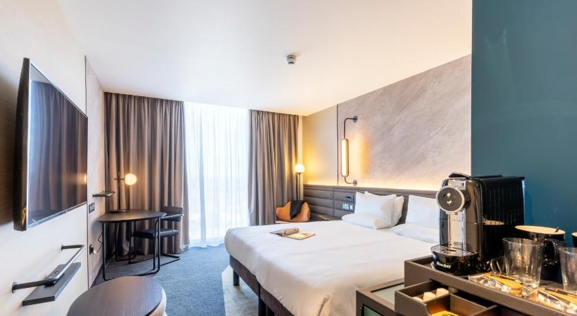 Image of Executive Room With Super King Bed 3