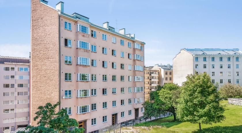WeHost Compact Travellers HQ with Super Location @Vilhonvuorenkuja 6 photo