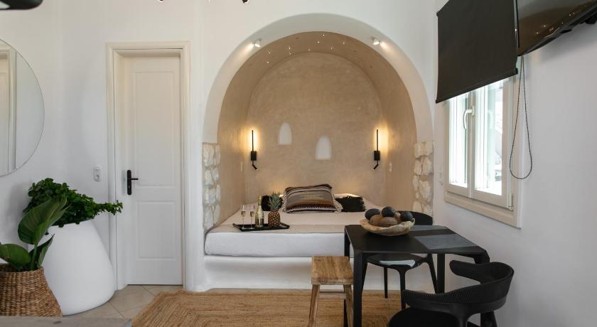Naxos Euphoria Suites photo
