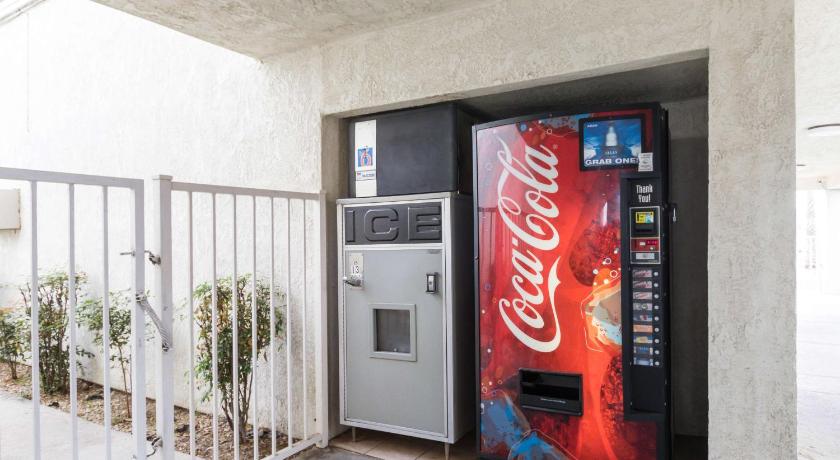 Motel 6 Hemet photo