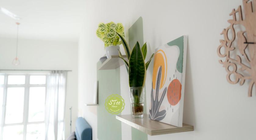 Tranquility-4pax -Mount Austin-Netflix-Ikea-Toppen-Jusco-JB photo