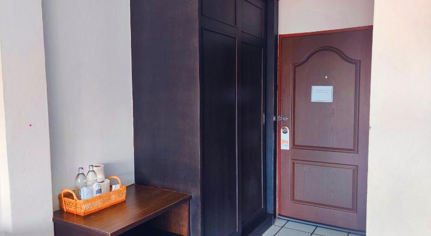 Thong Paeka Hotel photo
