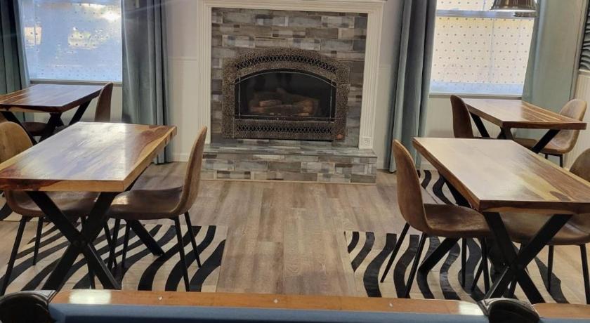 フラグスタッフ 303 BnB Inn Flagstaff 4つ星 宿泊施設 プール