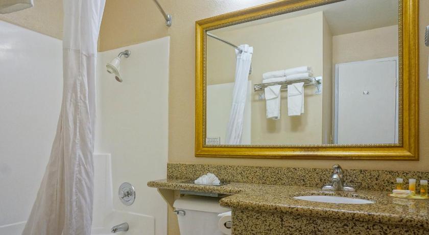 Image of 2 Queen Beds, Studio Suite, Non-Smoking 2