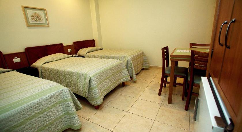Image of Standard Triple Room 11