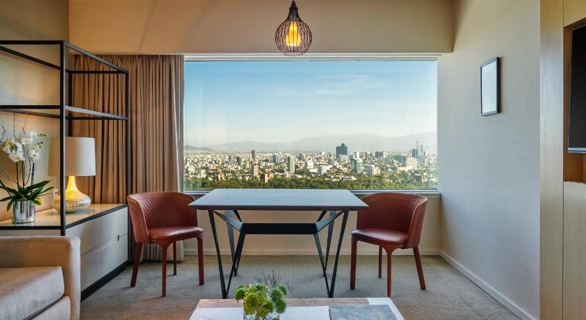 Image of Regency Suite King 1