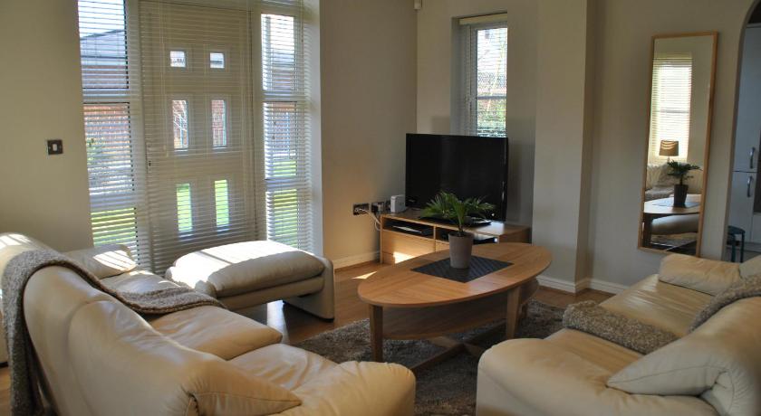 Image of Three-Bedroom Apartment 10