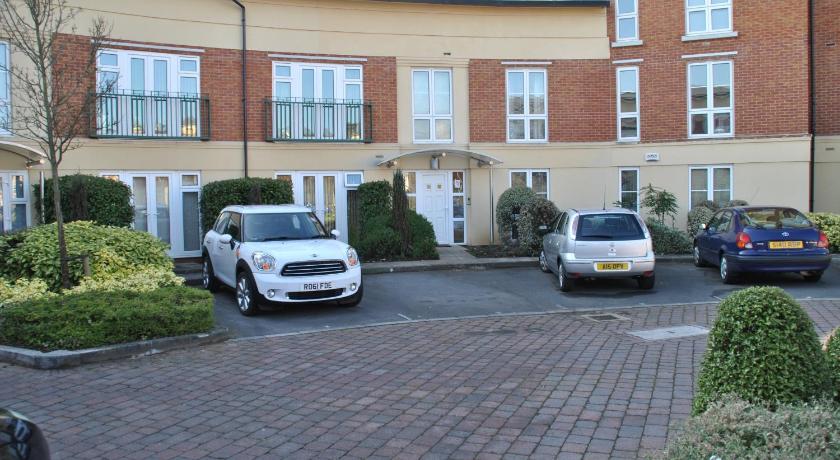 Image of Three-Bedroom Apartment 16