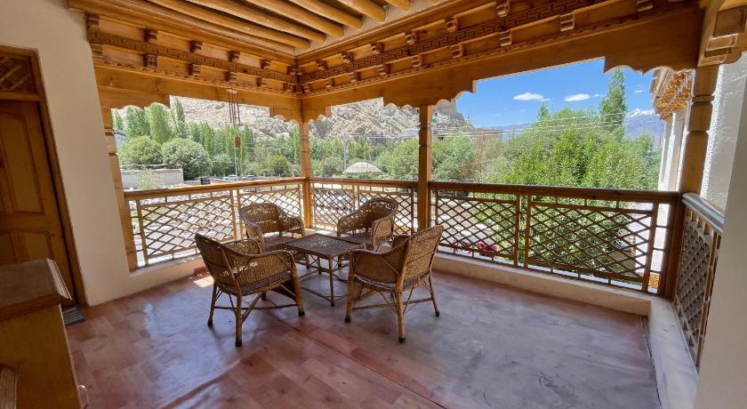 New Royal Guest House - image 8