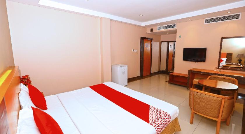 Image of Deluxe King Room 5