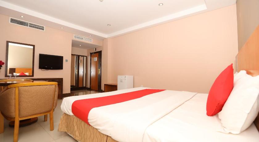 Image of Deluxe King Room 9