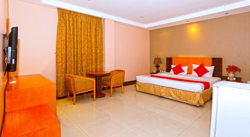 Image of Deluxe King Room 1