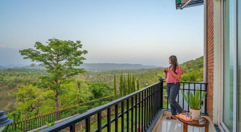 StayVista at Dhauladhar House - Luxurious Chateau in Kangra photo
