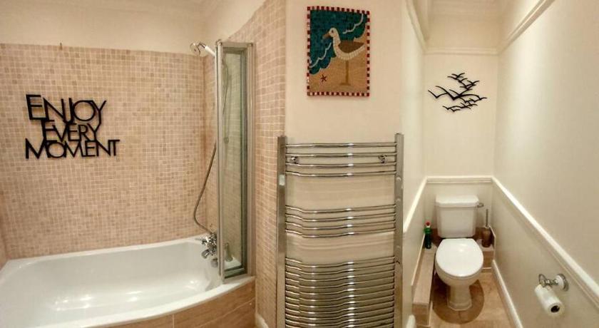 Beautifully appointed, period seaside apartment photo