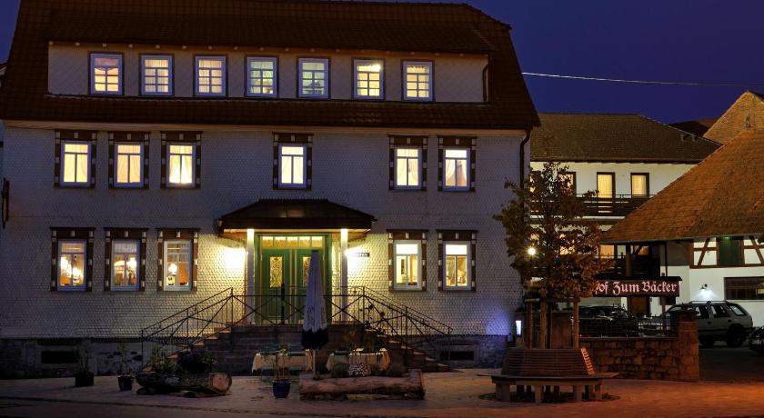 Hotel Zum Backer — Hotel in Brachttal
