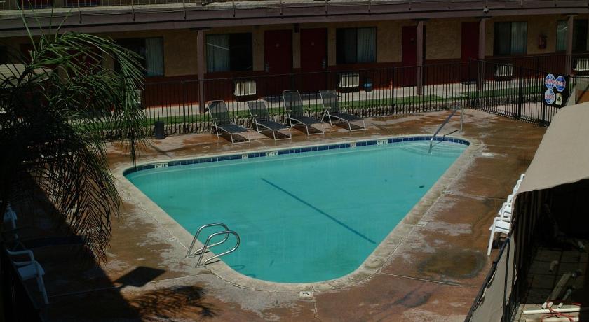 Best Economy Inn & Suites photo