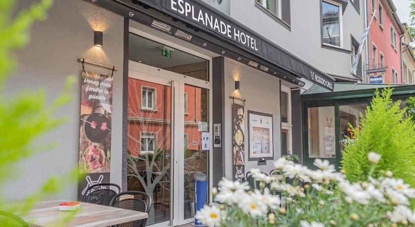 Esplanade Hotel photo