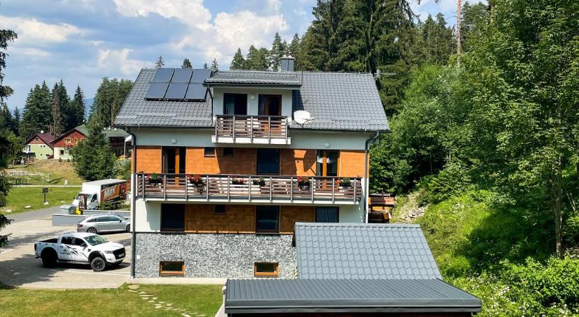 Apartmanovy Dom Vila Vista — Hotel in Demanovska Dolina
