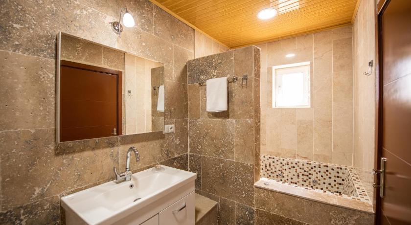 Capiedra Hotel - image 14