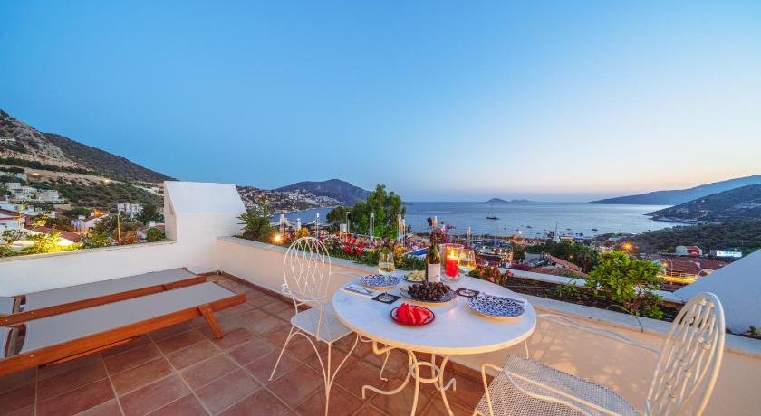 Kalkan Han Hotel - image 11
