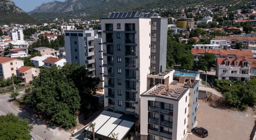 N Hotel — Hotel in Sutomore