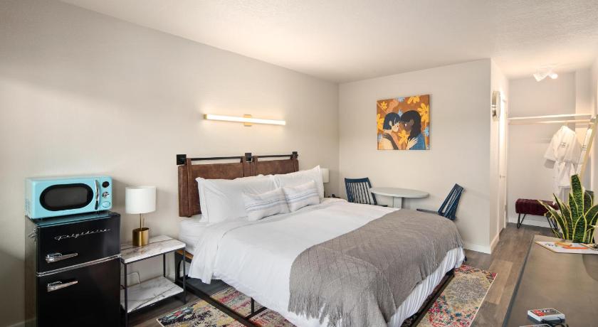 Hotel McCoy Pullman photo