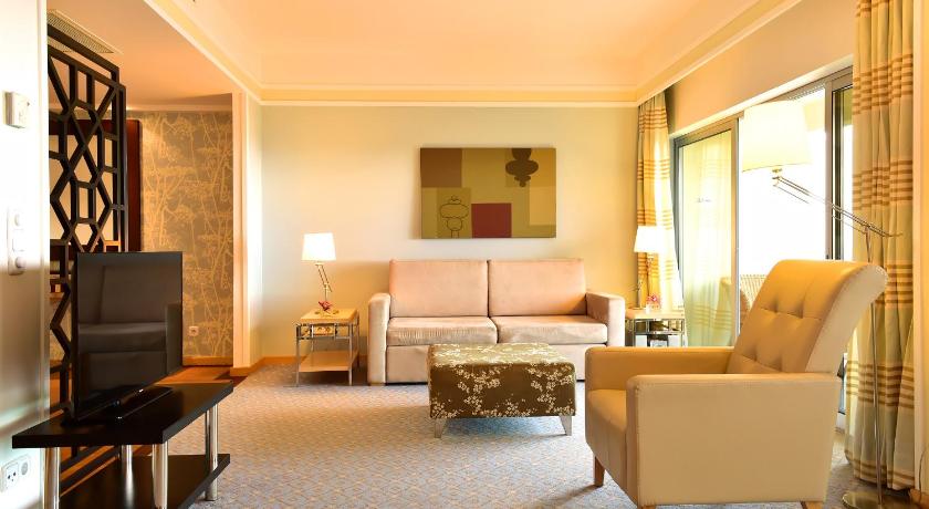 Madeira Island Pestana Carlton Madeira Ocean Resort Hotel 5-Star Hotel pool