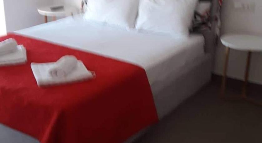 Violeta Apartments photo