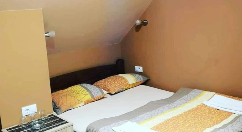Letnjikovac rooms — Hotel in Sabac