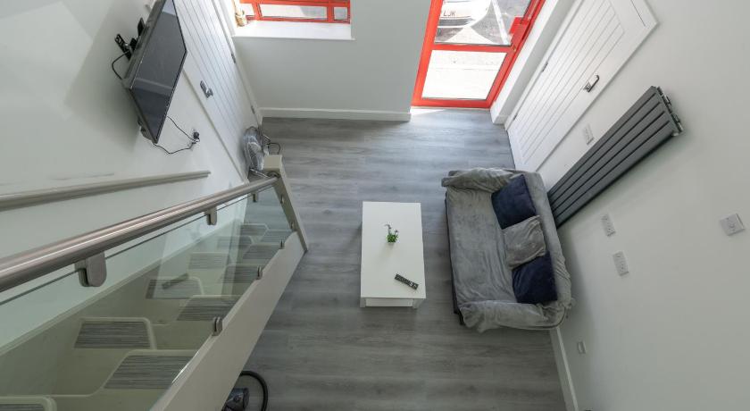 Modern & Stylish Studio in Reading Centre photo