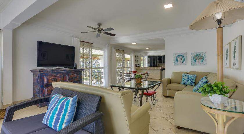 Image of Five-Bedroom House 616 4
