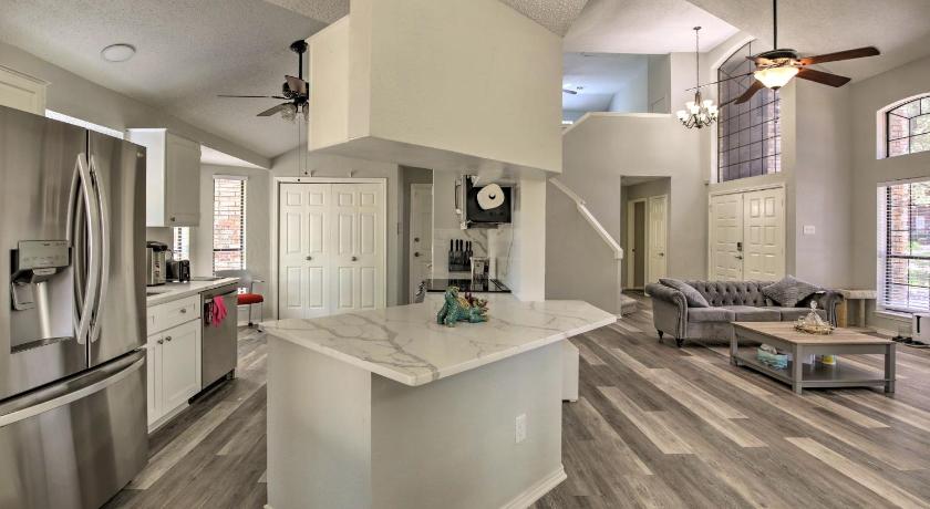 Convenient Allen Retreat, 2 Mi to Downtown! photo
