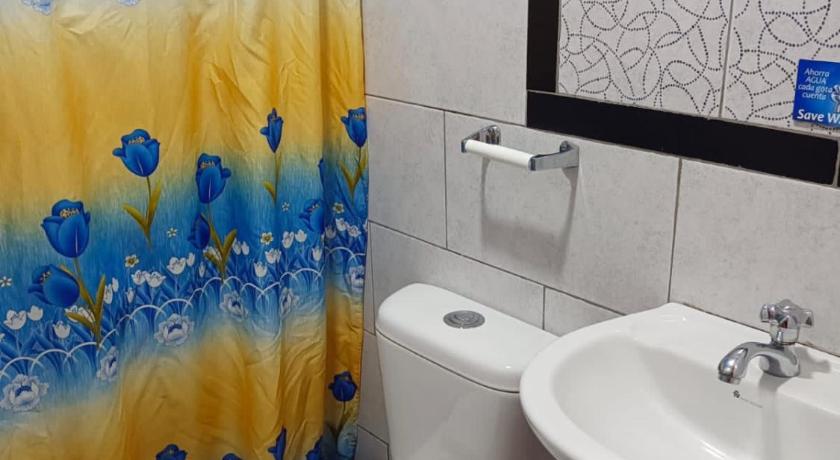 Hostal Bryana Inn Banos photo