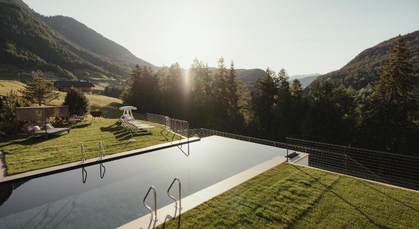 Hotel Digon — Hotel in Castelrotto