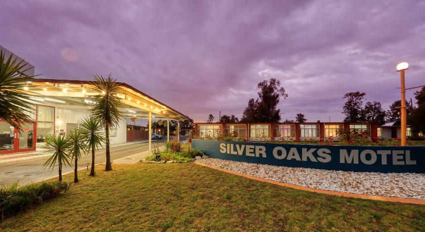 Silver Oaks Motel — Hotel in Gilgandra