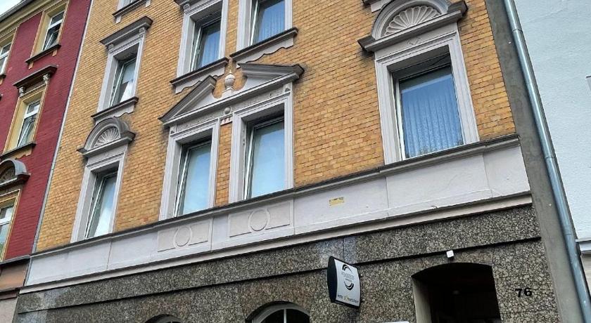 Hotel Sonnenschein — Hotel in Dusseldorf