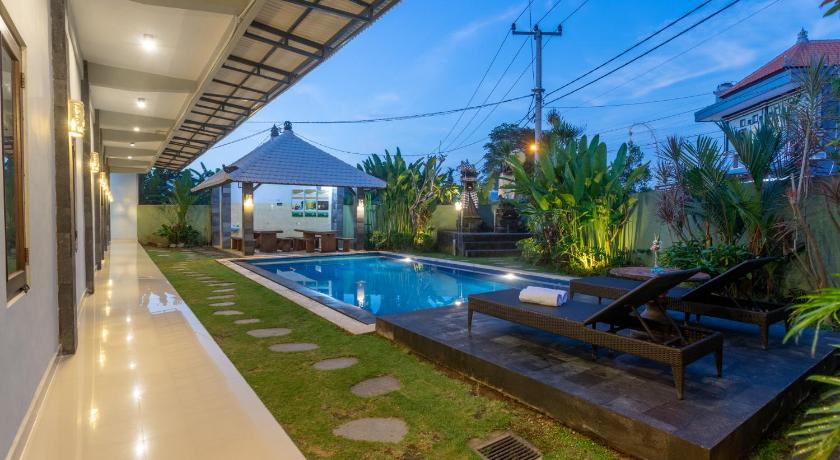 Cempaka Mas Guesthouse Canggu – Canggu, 