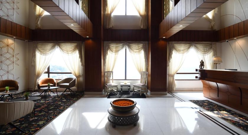 Ramada by Wyndham Gangtok Hotel & Casino Golden - image 3