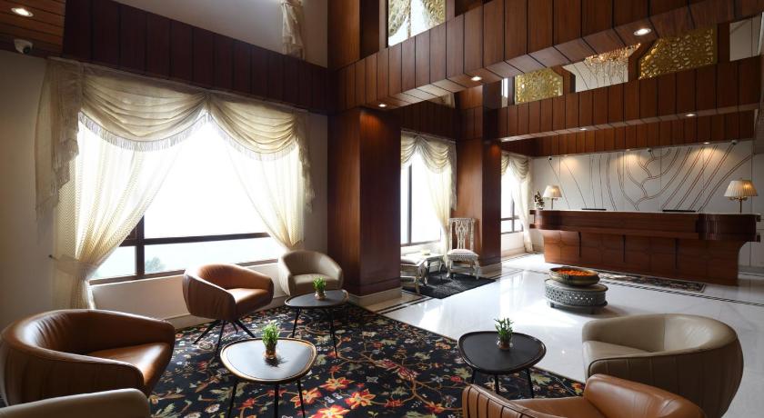 Ramada by Wyndham Gangtok Hotel & Casino Golden - image 8