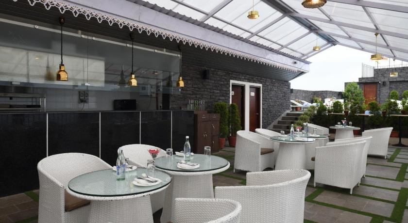 Ramada by Wyndham Gangtok Hotel & Casino Golden - image 7