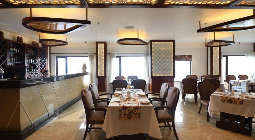 Ramada by Wyndham Gangtok Hotel & Casino Golden - image 25