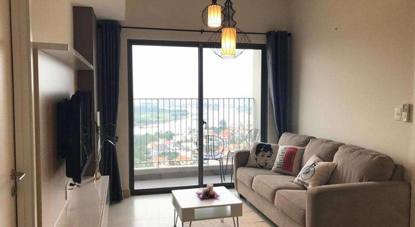 Sunset River View_2BR in Masteri Thao Dien_Free Pool,Gym — Hotel in Ho Chi Minh City