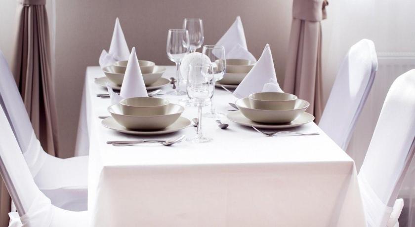 Zakopane RentPlanet - Hotel Nosal 3-Star Hotel lobby