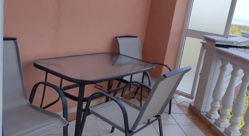 Image of Two-Bedroom Apartment with Garden View 14