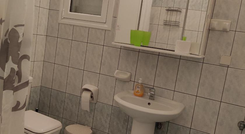 Image of Two-Bedroom Apartment with Garden View 11