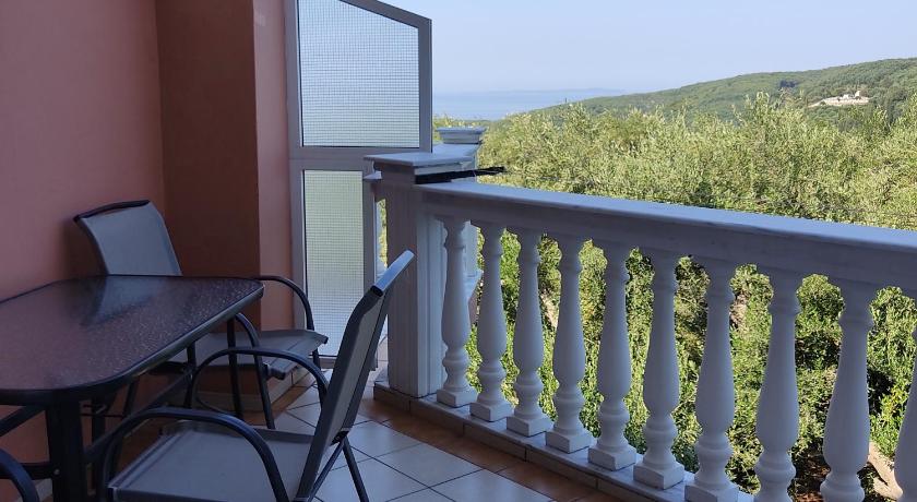 Image of Two-Bedroom Apartment with Garden View 1