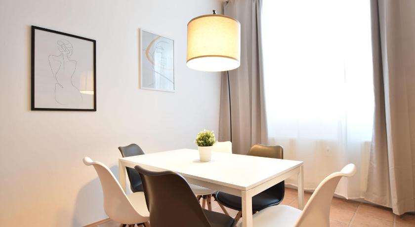 Super central city appartement with free parking — Hotel in Innsbruck